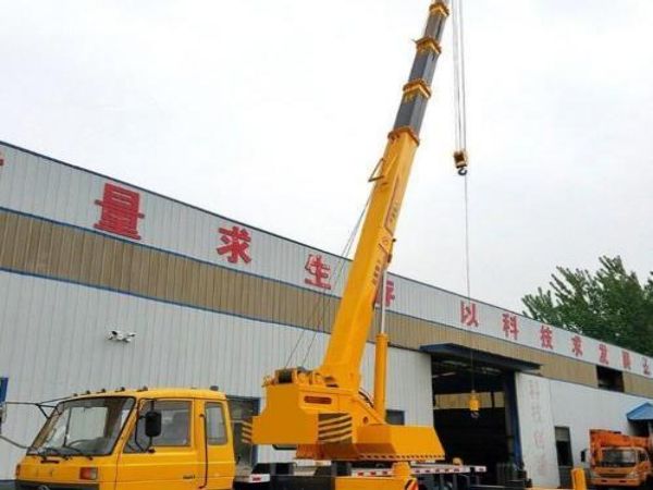 岭东区源区吊车租赁电话_吊车的保养方法和日